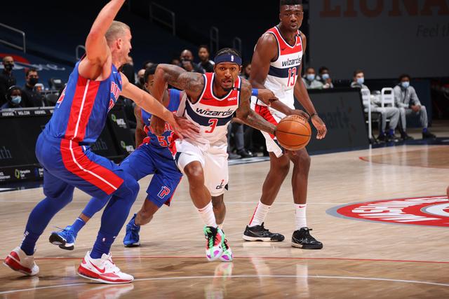 只能通过电 只能通过电